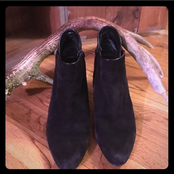 Black Bandolino Booties - Picture 4 of 8